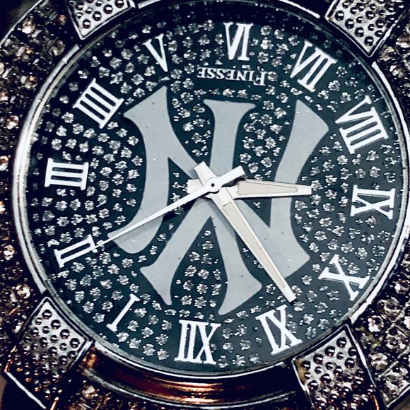 NY Yankees Women\'s Crystal Finesse Women\'s Watch main image 12